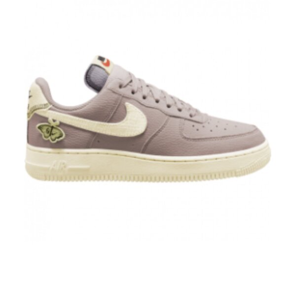 Nike Shoes - Nike Air Force 1 ‘07 SE ‘Air Sprung’